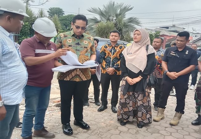 Rico Waas Tegaskan Pembangunan 31 Puskesmas Harus Diikuti Peningkatan Pelayanan Kesehatan
